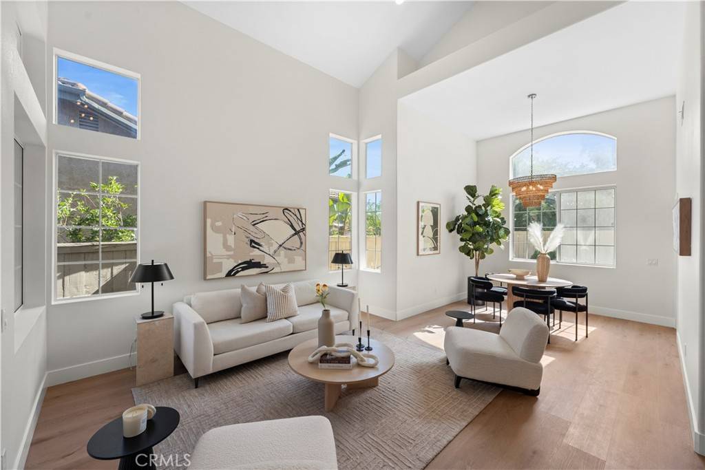 San Diego, CA 92128,13737 Esprit AVE