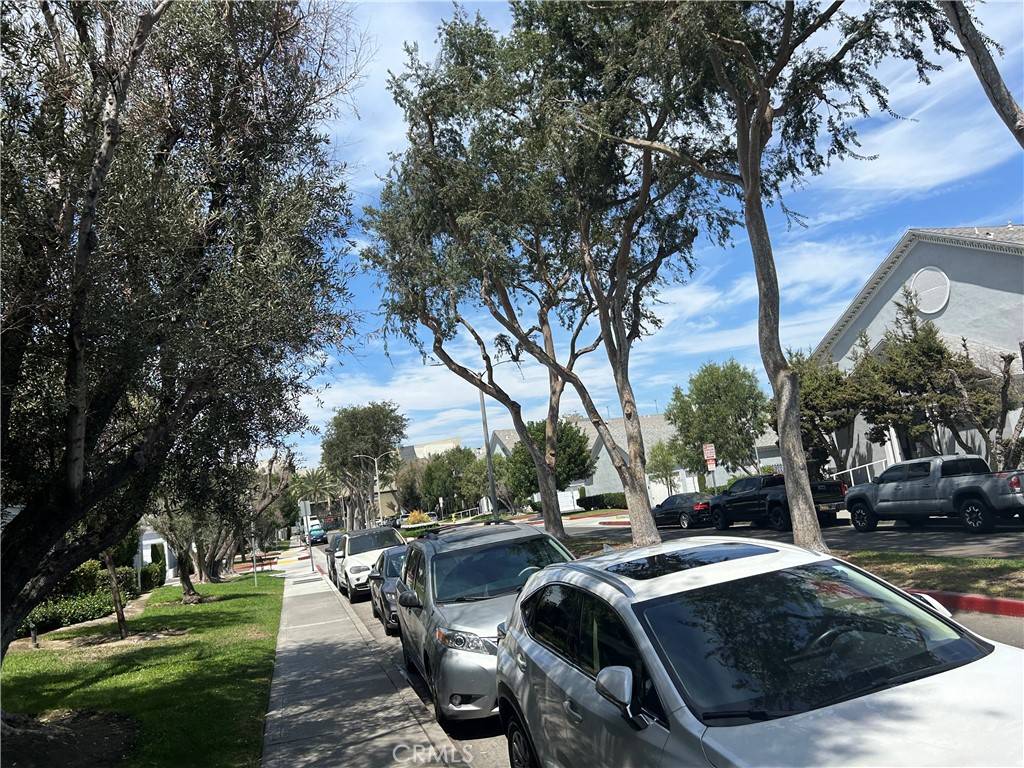 Fullerton, CA 92832,1641 S Pomona AVE #D40
