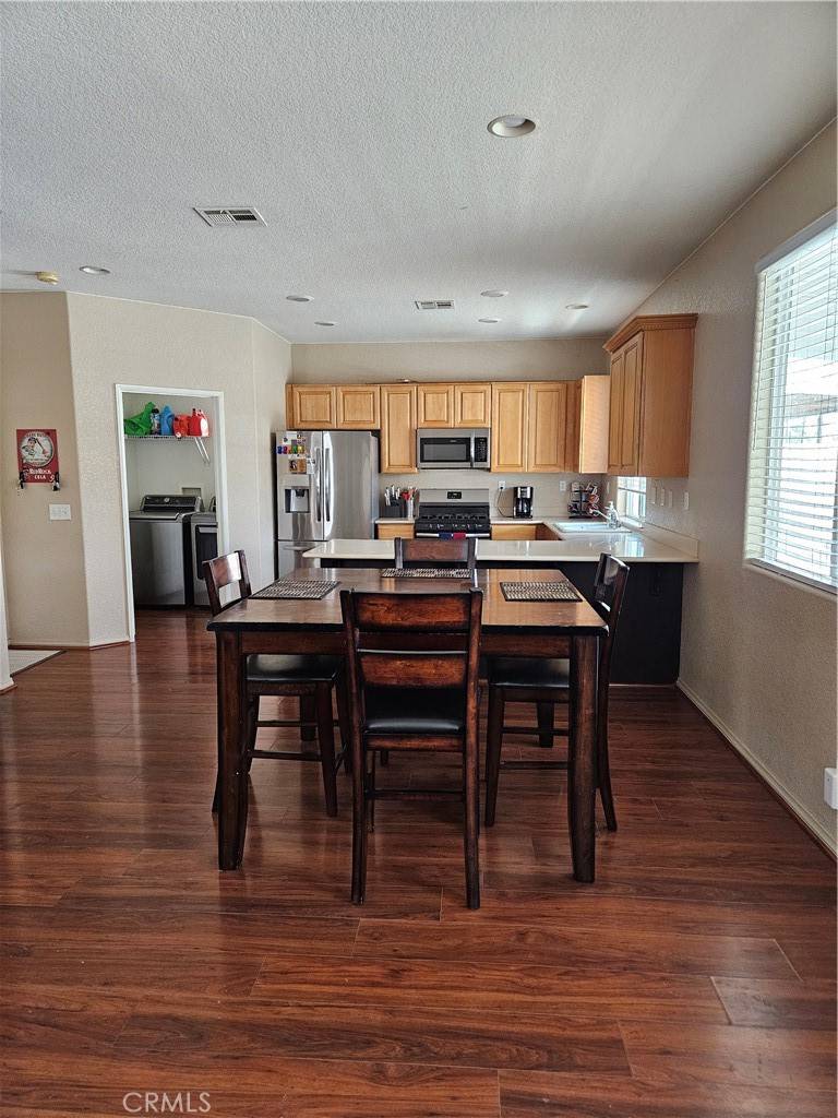 Lancaster, CA 93535,2314 Donatello ST