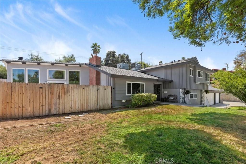 Riverside, CA 92506,2350 Oak Crest DR
