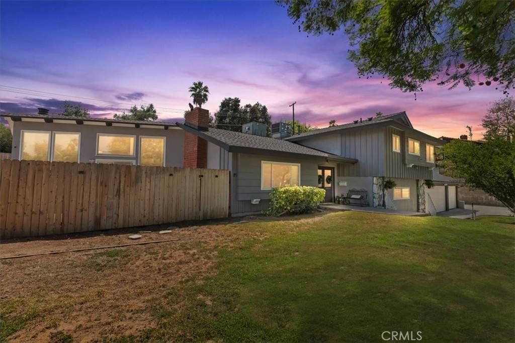 Riverside, CA 92506,2350 Oak Crest DR