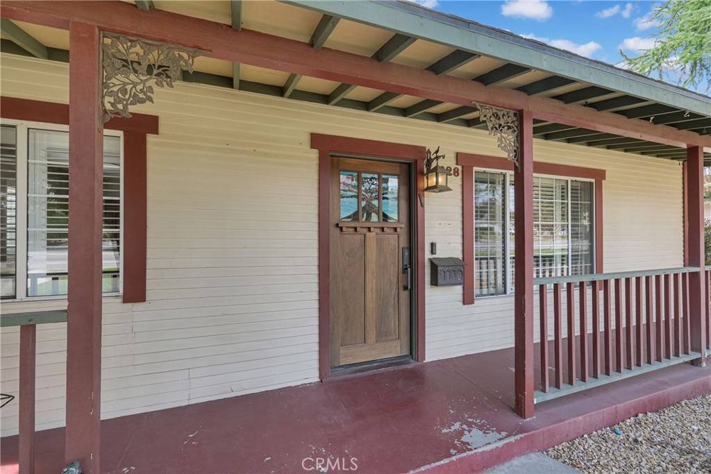 Redlands, CA 92373,628 W Fern AVE