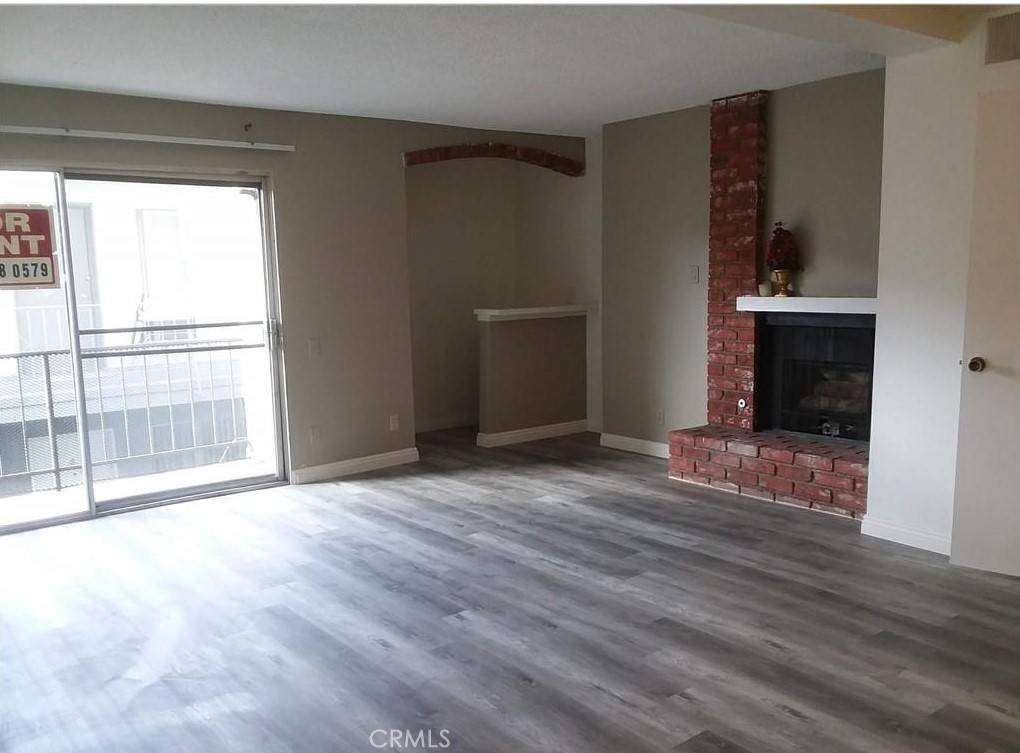 Canoga Park, CA 91304,21219 Roscoe BLVD #215