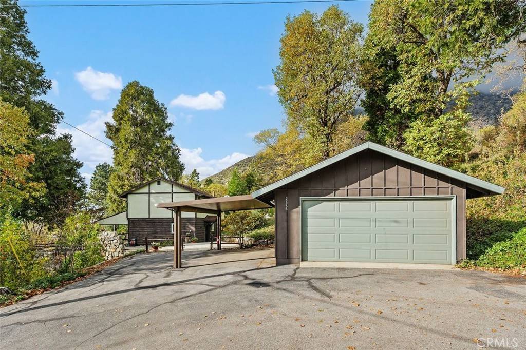 Oak Glen, CA 92399,39566 Clearwater DR