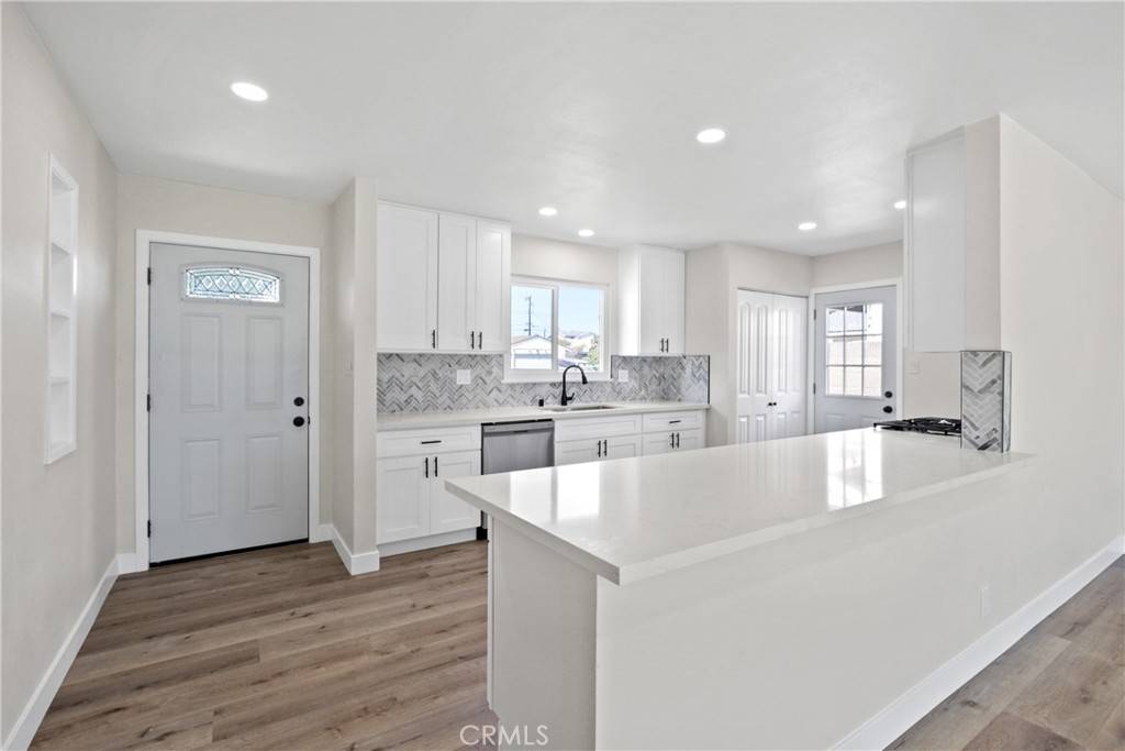 Buena Park, CA 90620,9694 Mount Barnard DR