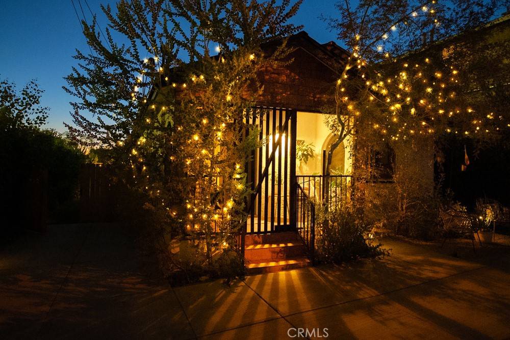 Los Angeles, CA 90042,1215 N Avenue 56