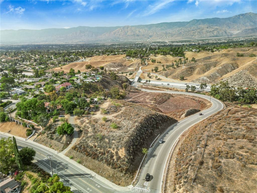 Redlands, CA 92373,0 E Sunset Dr N