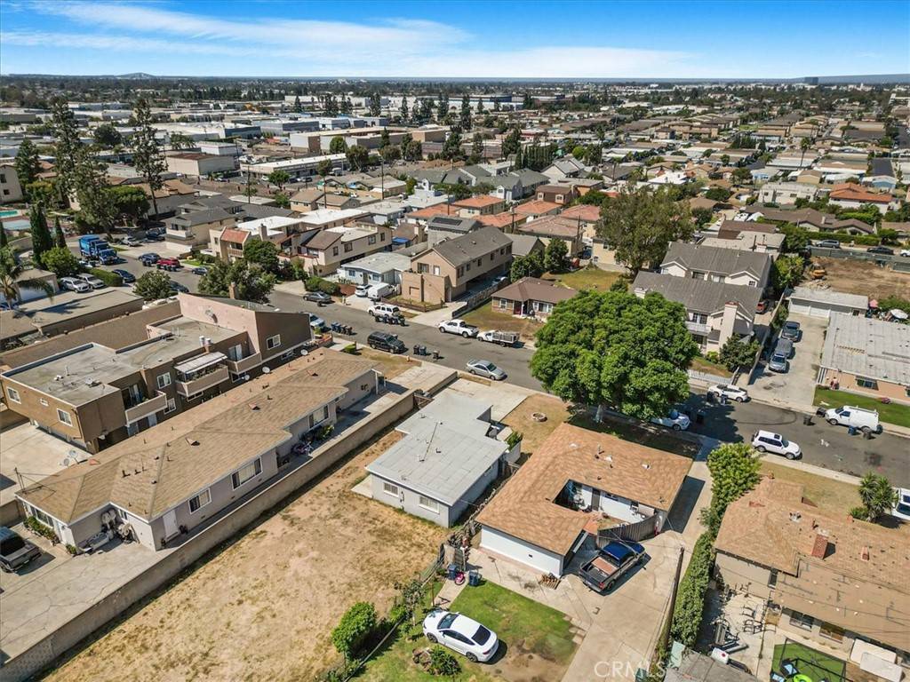 Huntington Beach, CA 92647,7802 Newman AVE