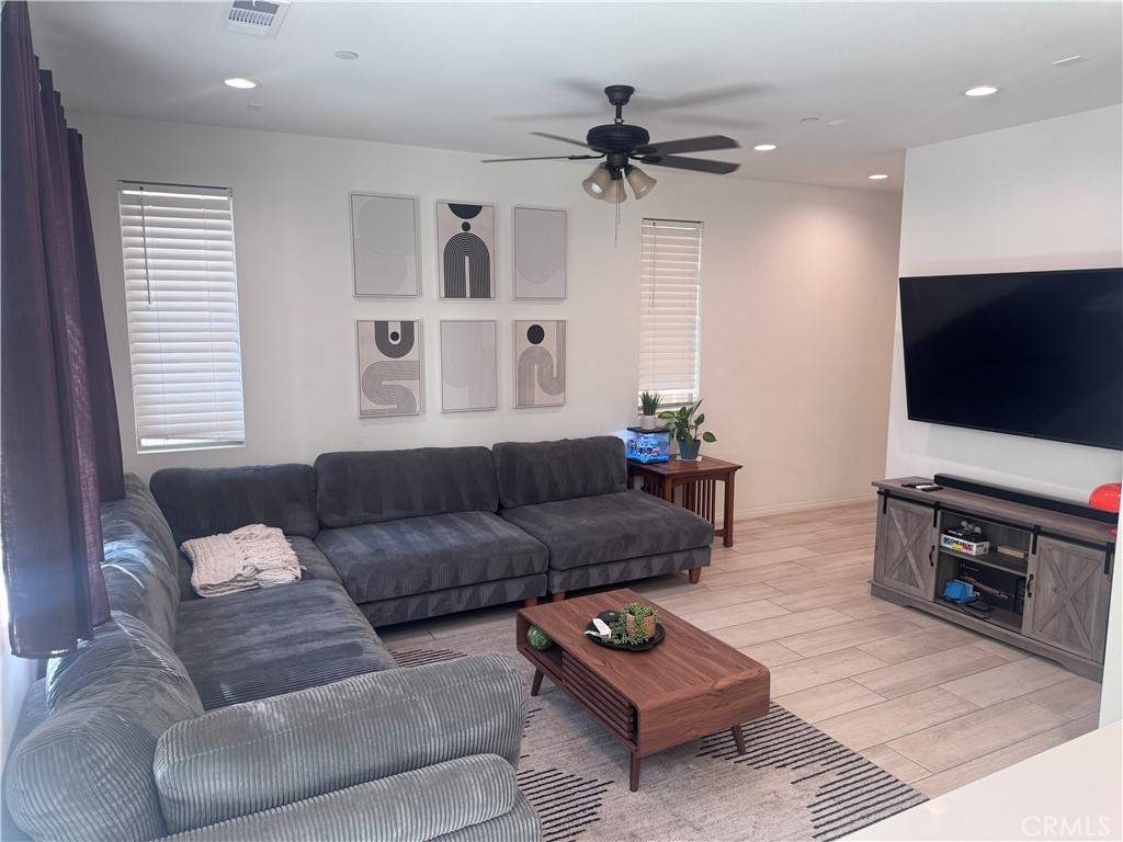 Chino, CA 91708,7589 Botany