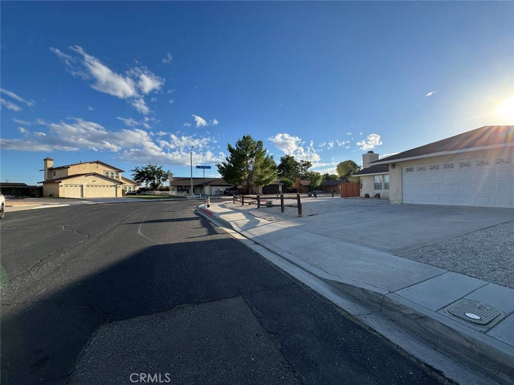 Victorville, CA 92394,15012 Chuparosa