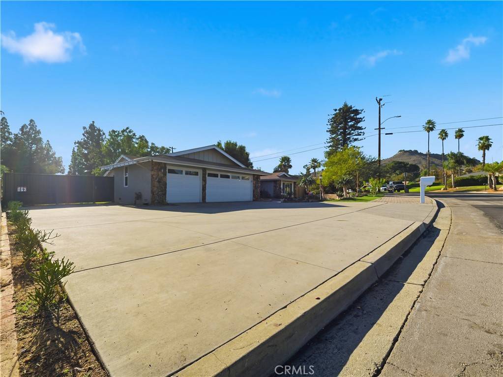 Jurupa Valley, CA 92509,7166 Alviso AVE