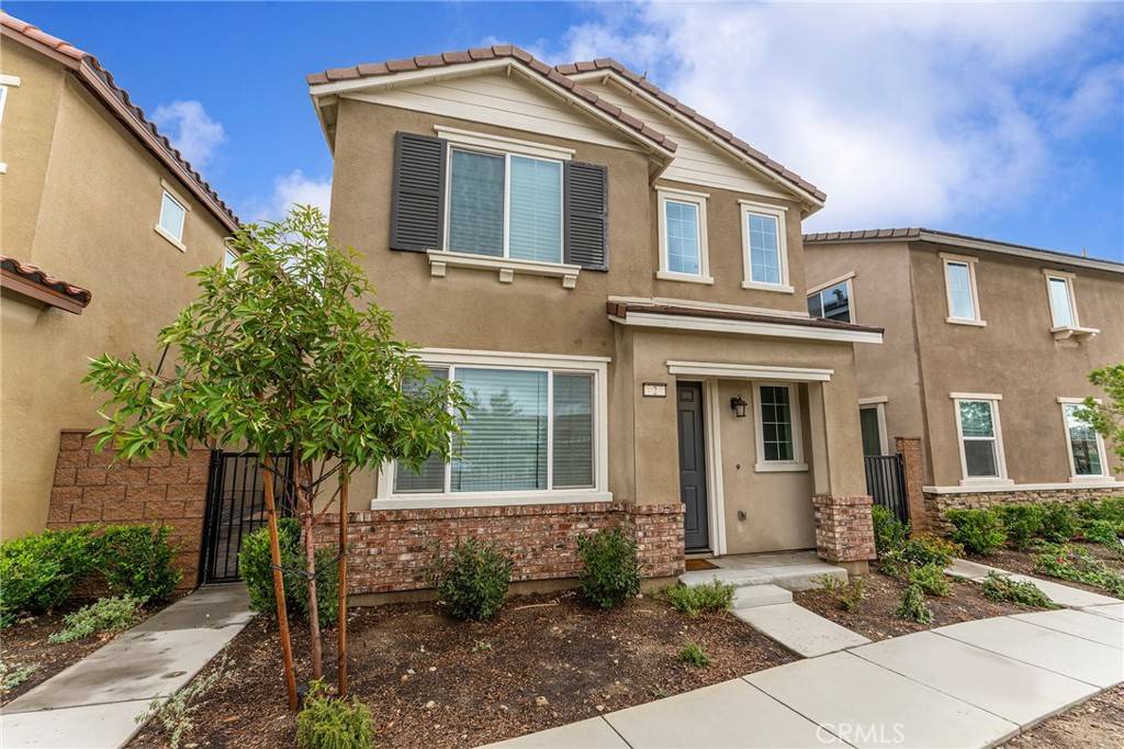 Fontana, CA 92336,16126 Cannoli CT #2