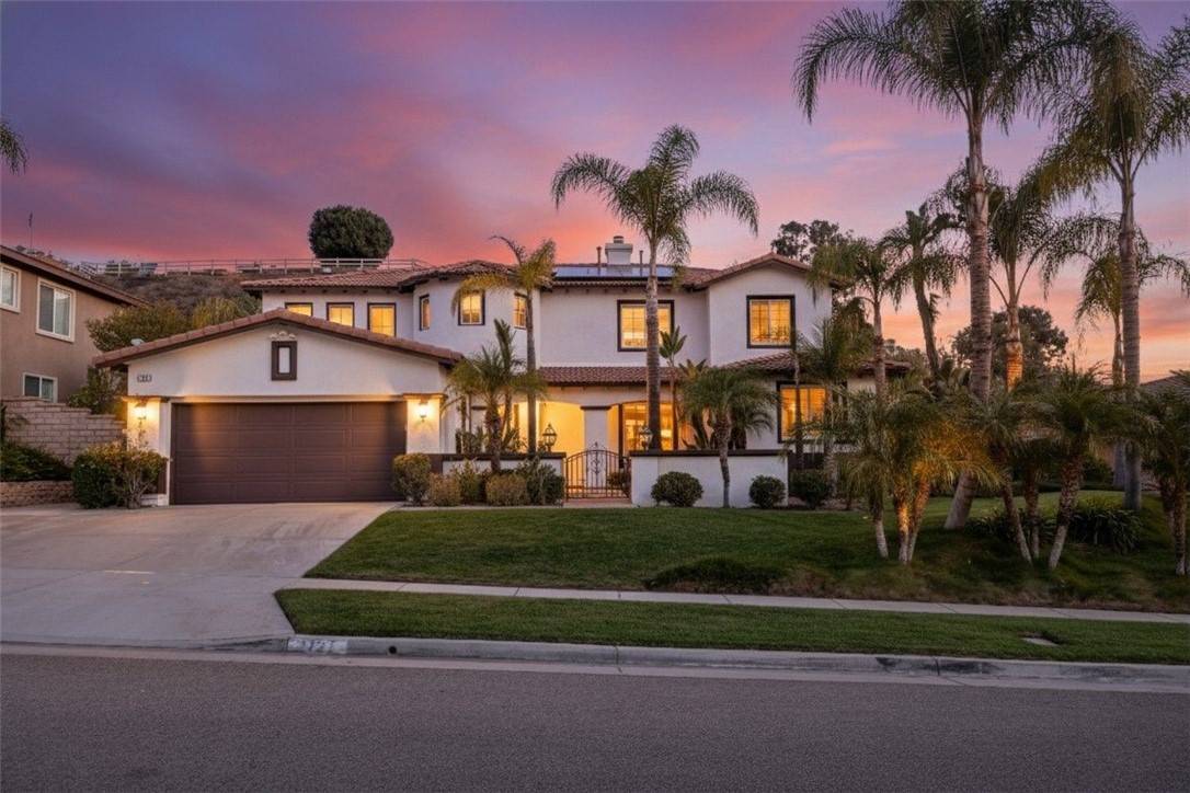 Corona, CA 92883,1727 Honors LN