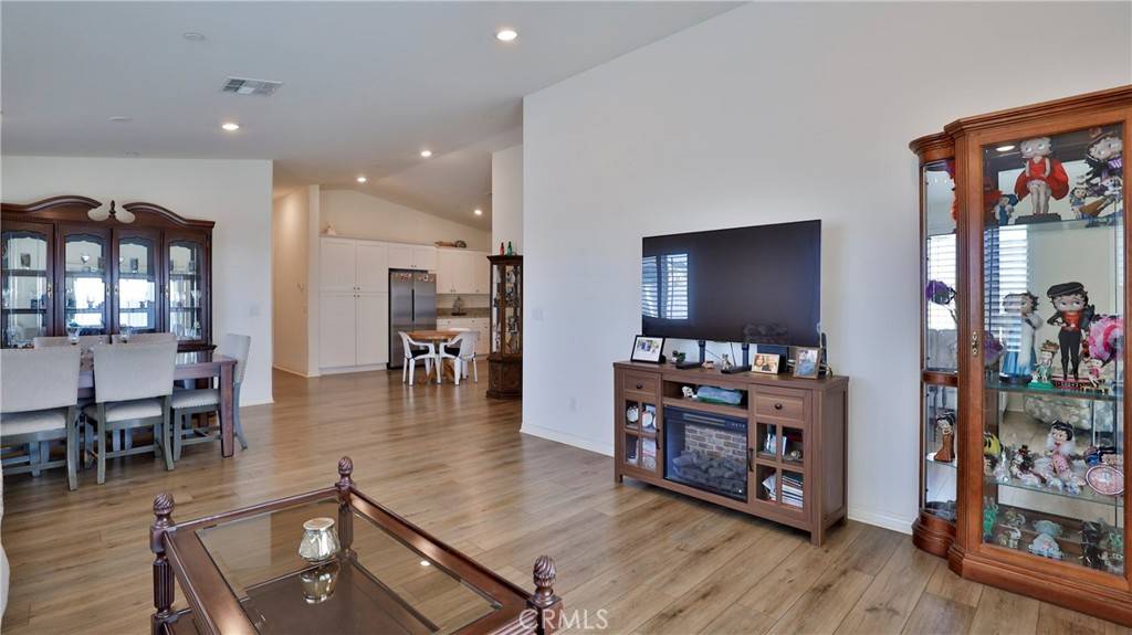 Jurupa Valley, CA 92509,6340 Glenwood Springs DR