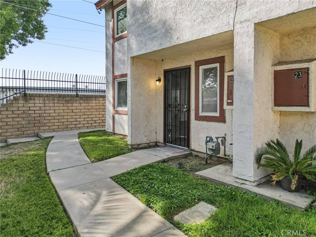 Rialto, CA 92376,347 N Eucalyptus #24