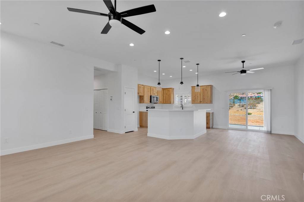 Apple Valley, CA 92307,15561 Desert Star