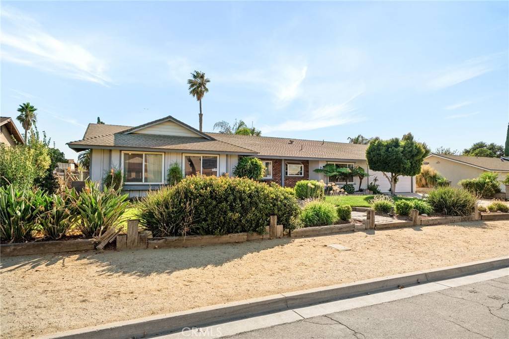 Jurupa Valley, CA 91752,11428 Humber DR