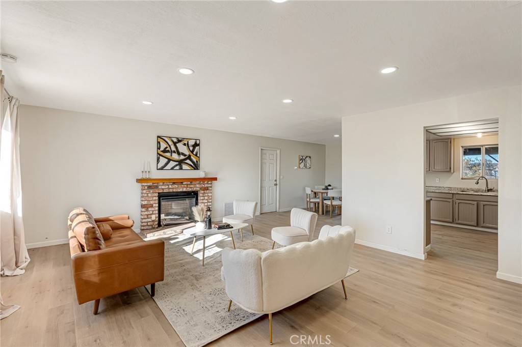 Yucca Valley, CA 92284,6941 Hanford