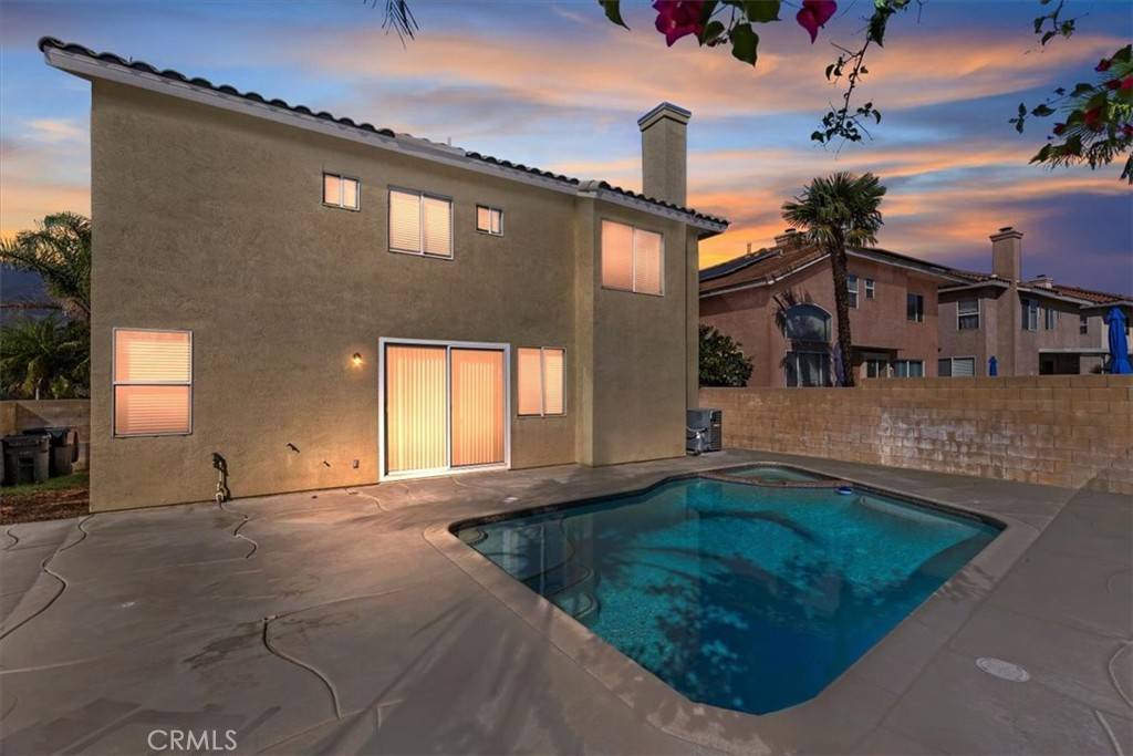 Fontana, CA 92336,14845 Shetland LN