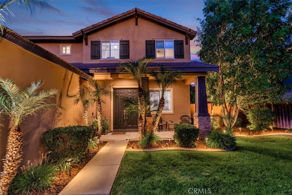 Riverside, CA 92508,8682 Barnwood