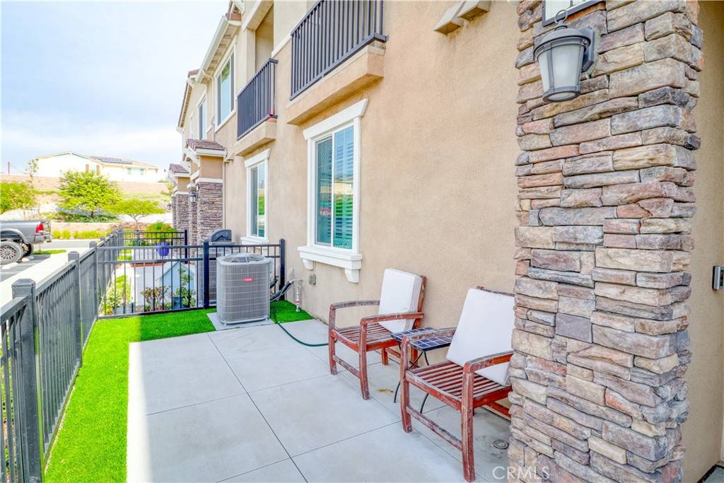 Fontana, CA 92336,16540 Wyndham LN #10