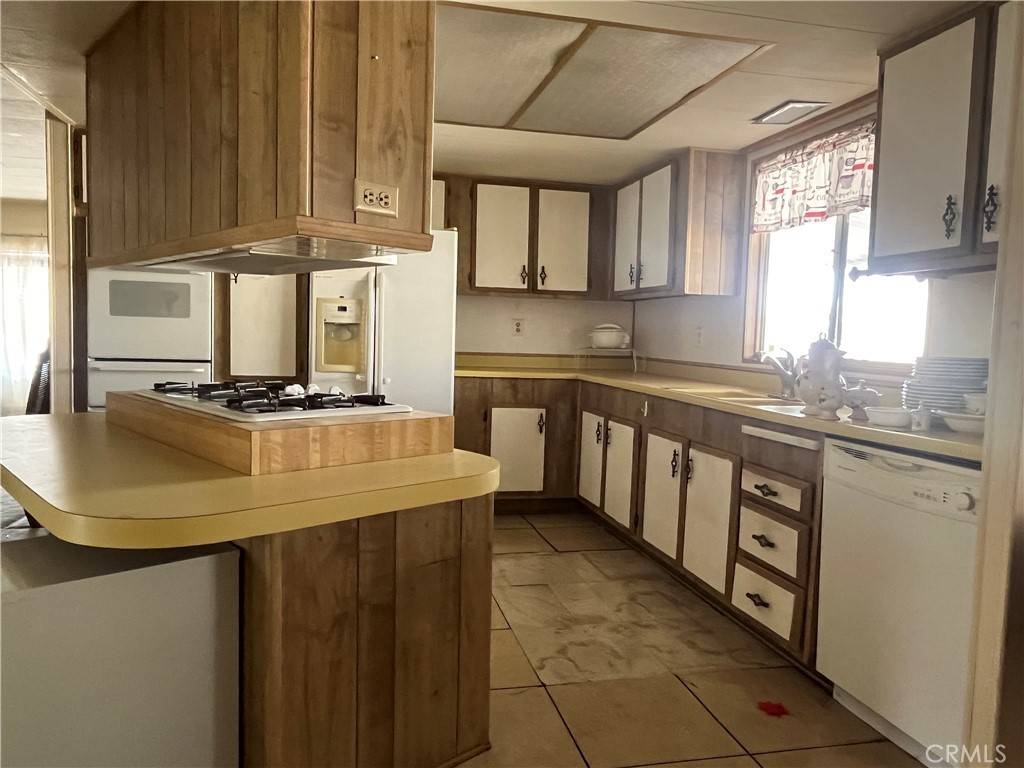 Riverside, CA 92503,9391 California AVE #109