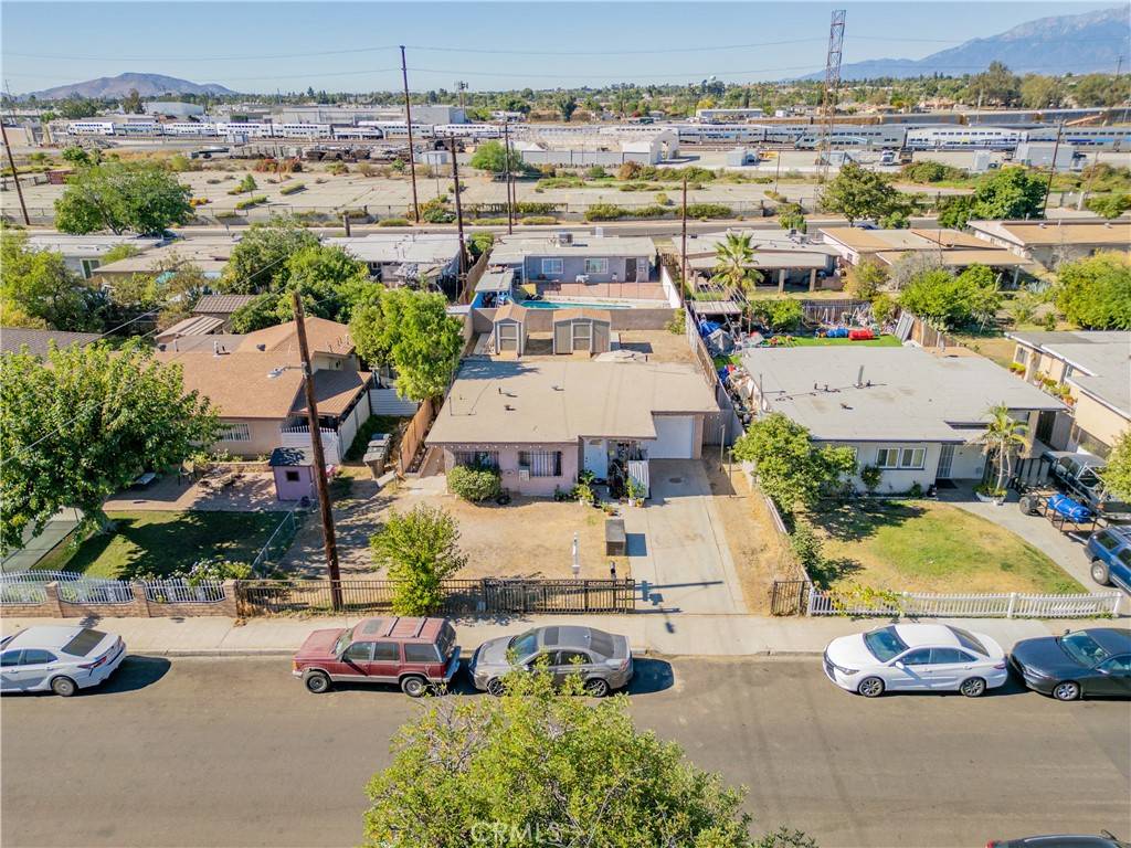 Colton, CA 92324,1709 Rialto