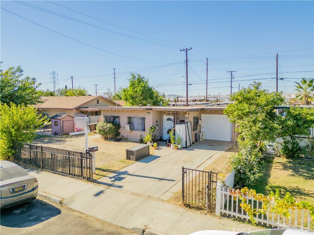 Colton, CA 92324,1709 Rialto