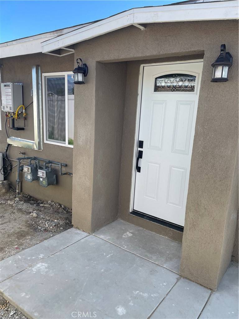 Banning, CA 92220,922 N Cherry