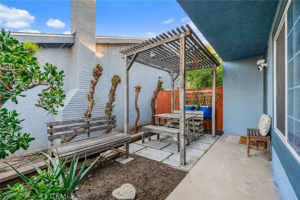 Jurupa Valley, CA 92509,5762 Sky Meadow