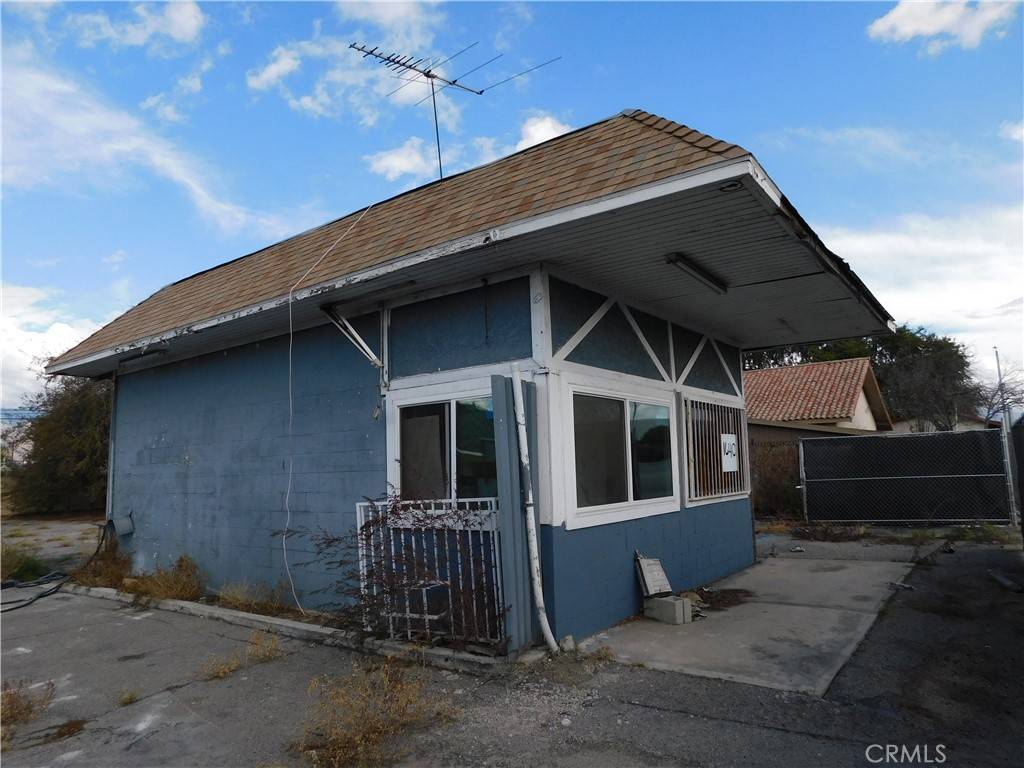 Highland, CA 92410,1640 E 3rd ST