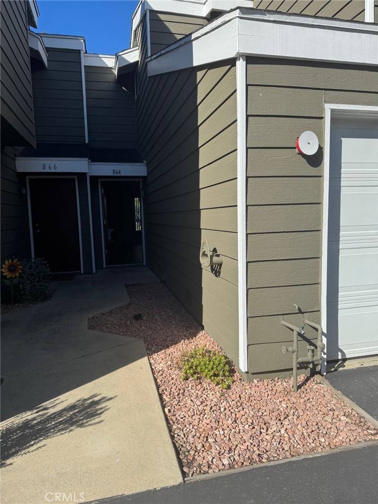 Ontario, CA 91762,864 S Palmetto