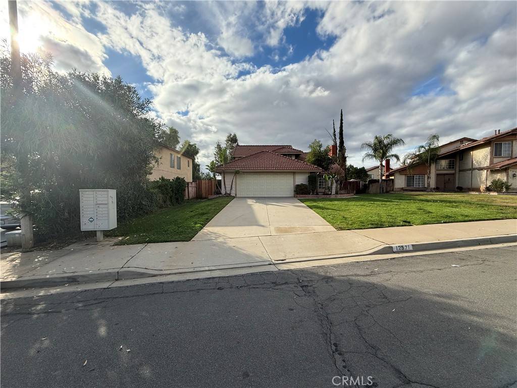 Moreno Valley, CA 92553,12571 Heartleaf
