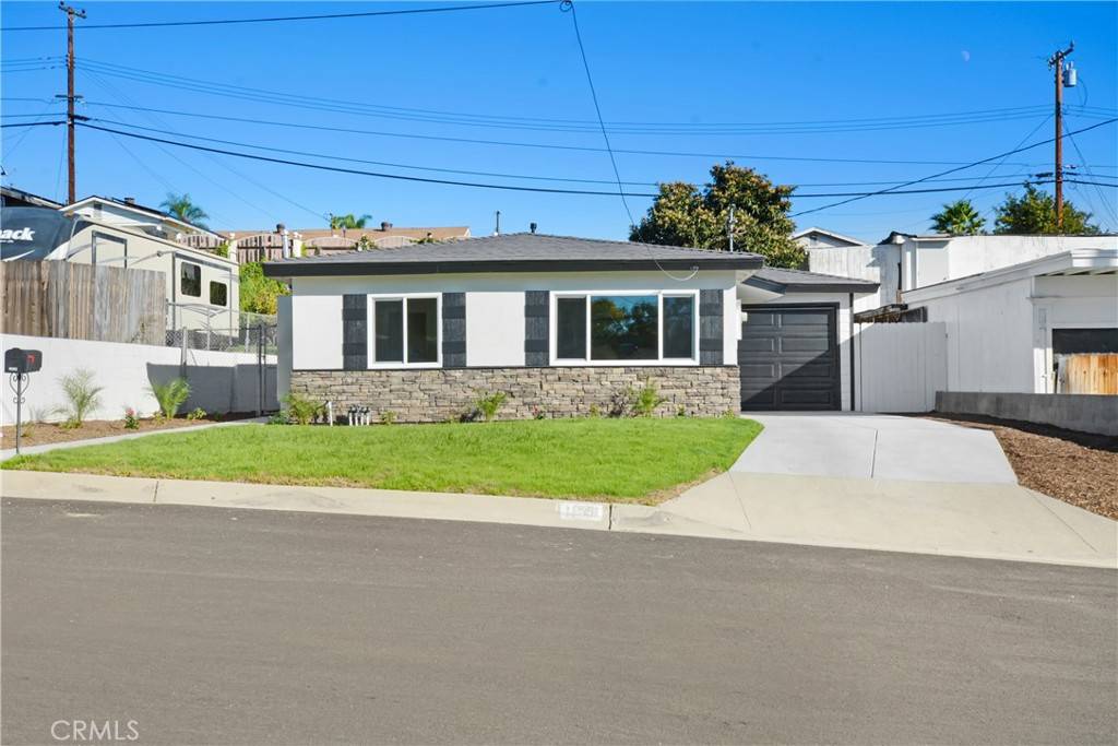 La Habra, CA 90631,1070 La Casa