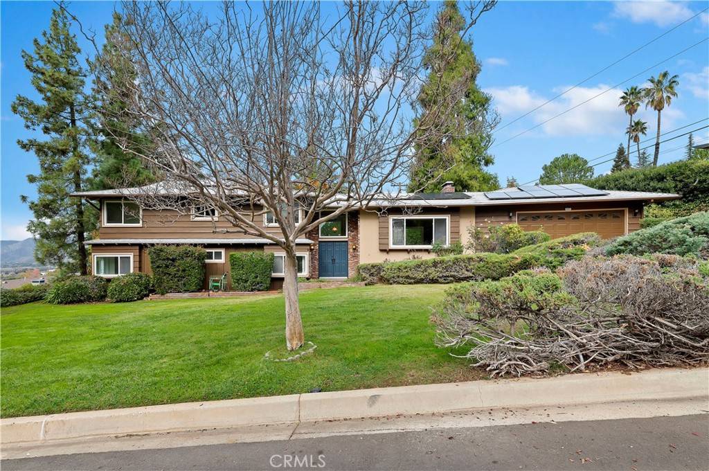 Yucaipa, CA 92399,36352 Highland