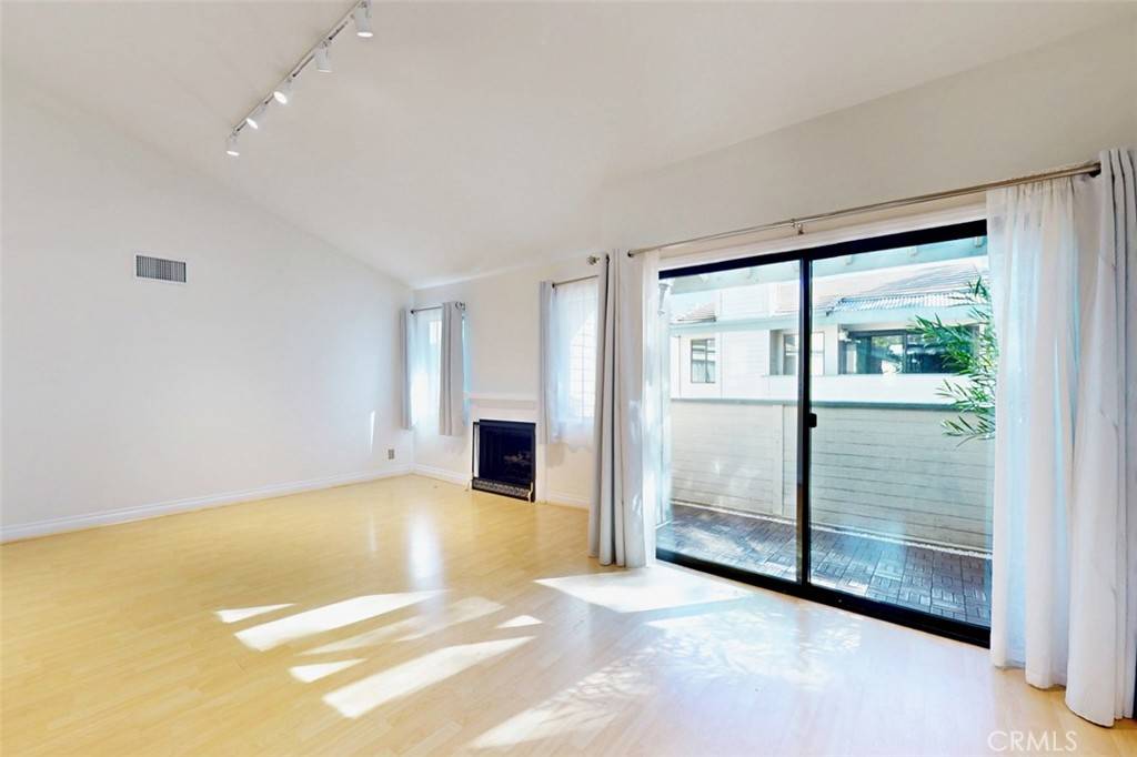 Sunland, CA 91040,10504 5 Sunland BLVD