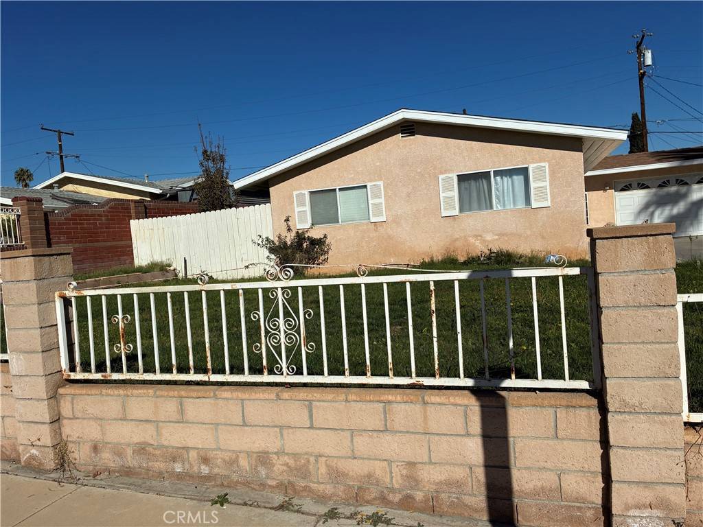 Jurupa Valley, CA 92509,6355 Alton