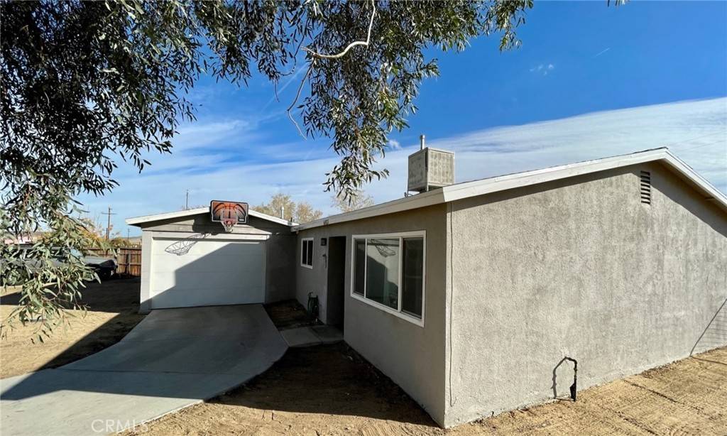 Joshua Tree, CA 92252,64827 3rd ST S