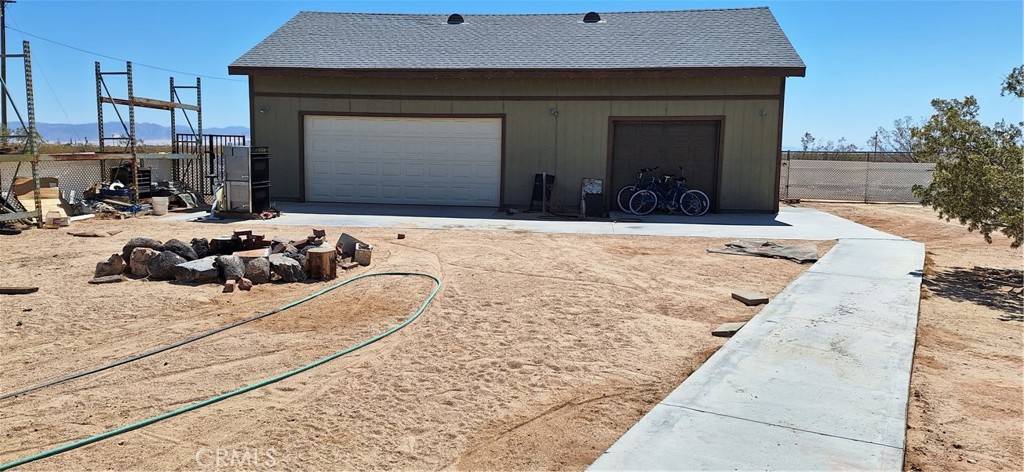 Joshua Tree, CA 92252,64710 Del Oro RD