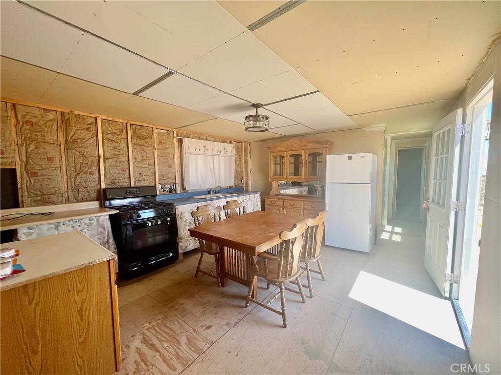 Landers, CA 92285,60607 Stearman RD
