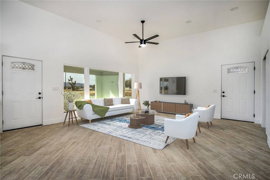Joshua Tree, CA 92252,62474 Golden ST