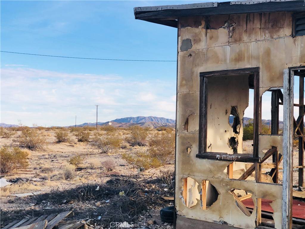 29 Palms, CA 92277,5 Pinto Mountain RD