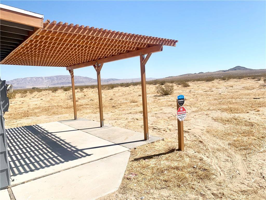 Landers, CA 92285,57220 Mikiska BLVD