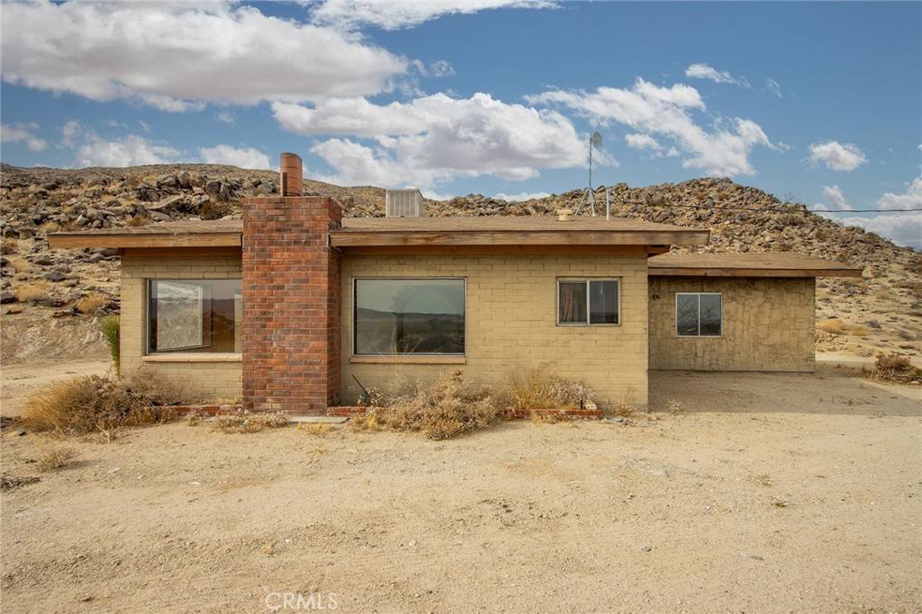 Joshua Tree, CA 92252,61414 Fountain BLVD