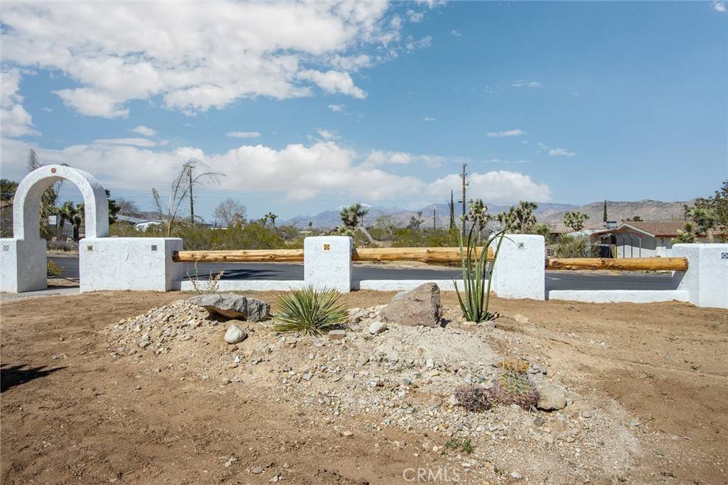 Yucca Valley, CA 92284,7411 Alaba AVE