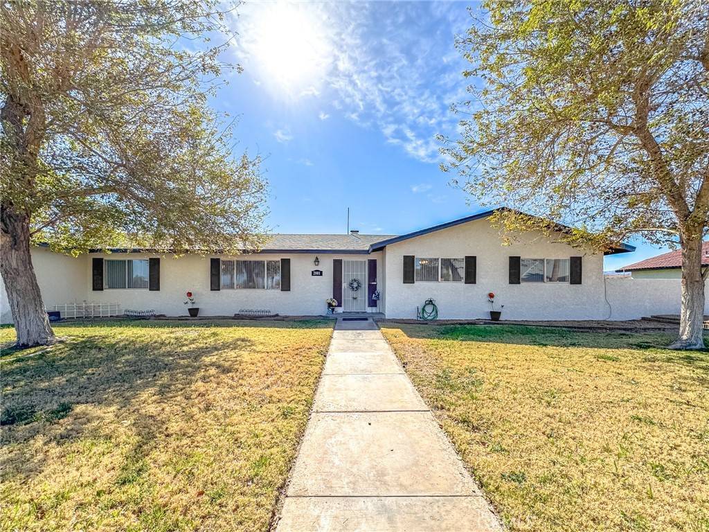 Needles, CA 92363,2001 Lillyhill DR
