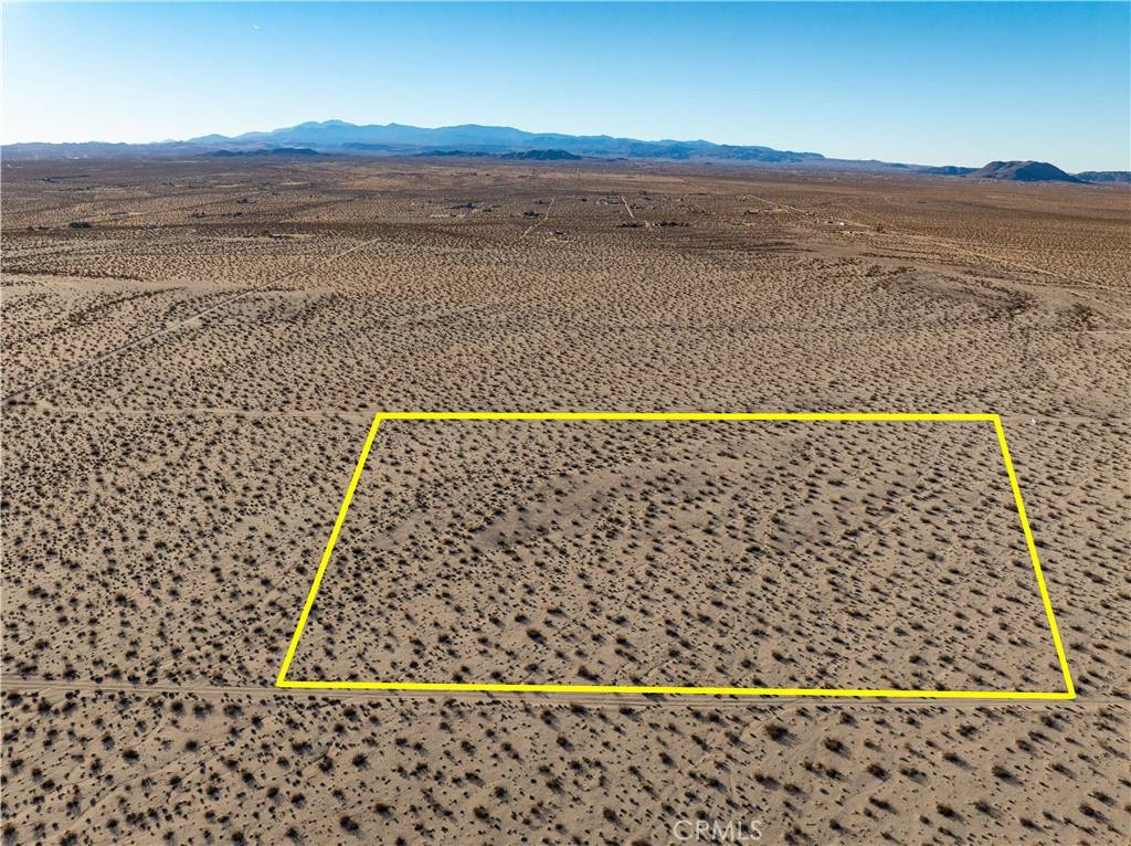Joshua Tree, CA 92252,0 Saturn ST