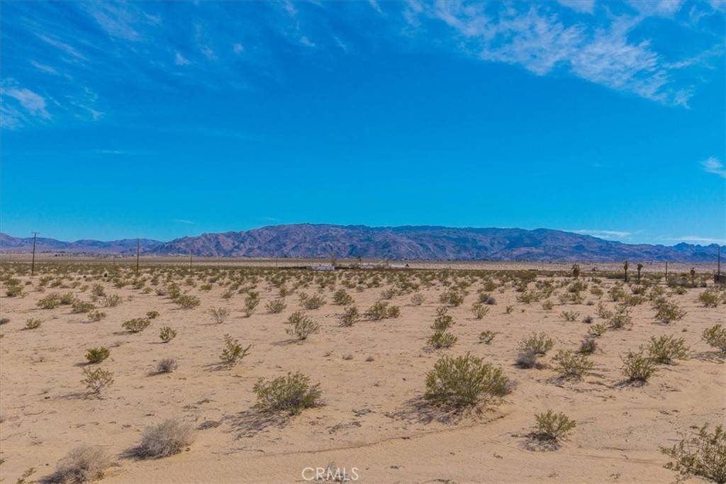 29 Palms, CA 92277,3888 Desert Heights DR
