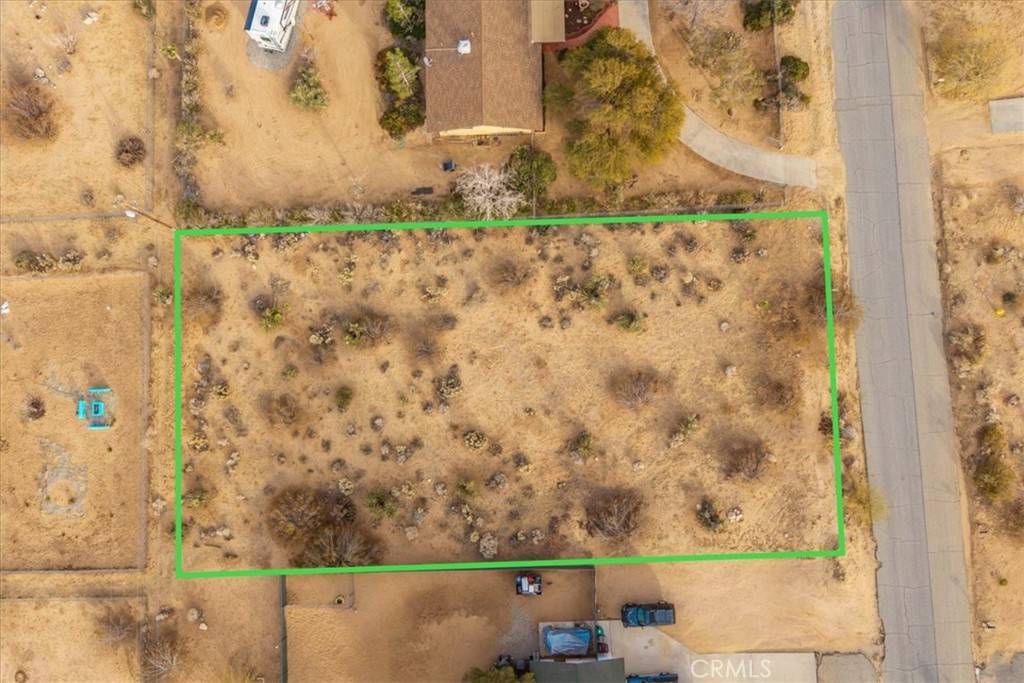 Joshua Tree, CA 92252,60400 Adobe DR