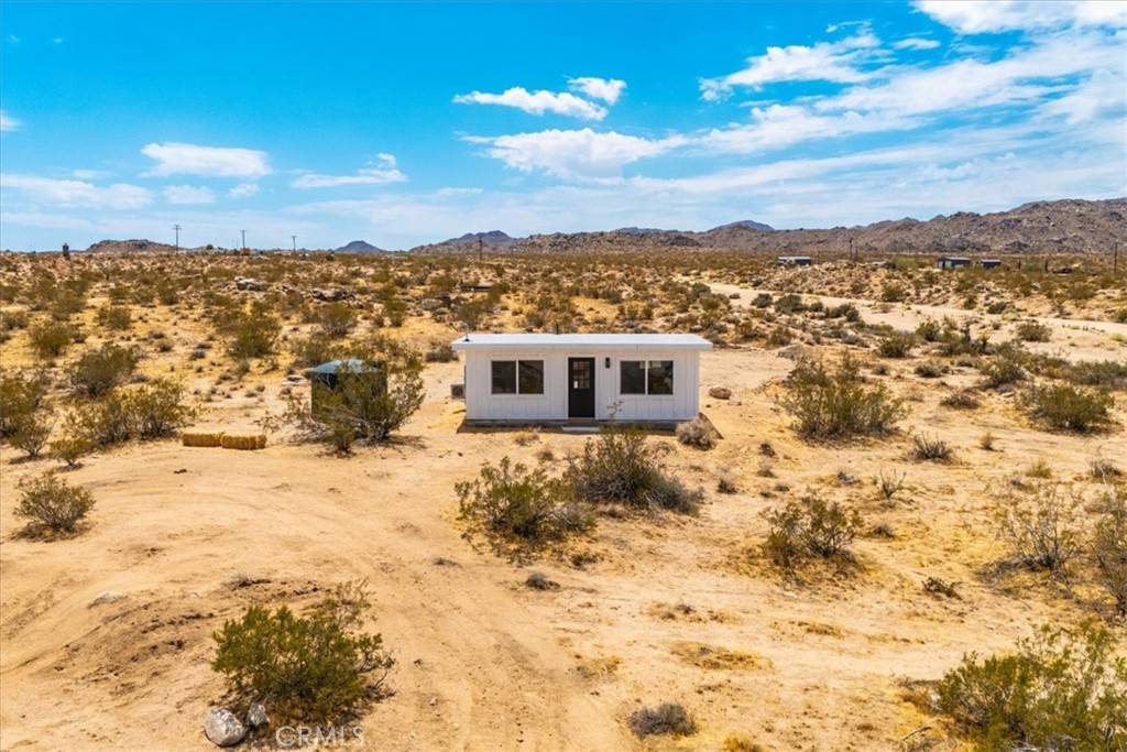Landers, CA 92285,1234 Quail Bush RD
